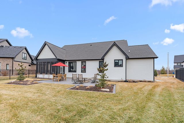 13340 Redbud Drive, St. John, IN 46311
