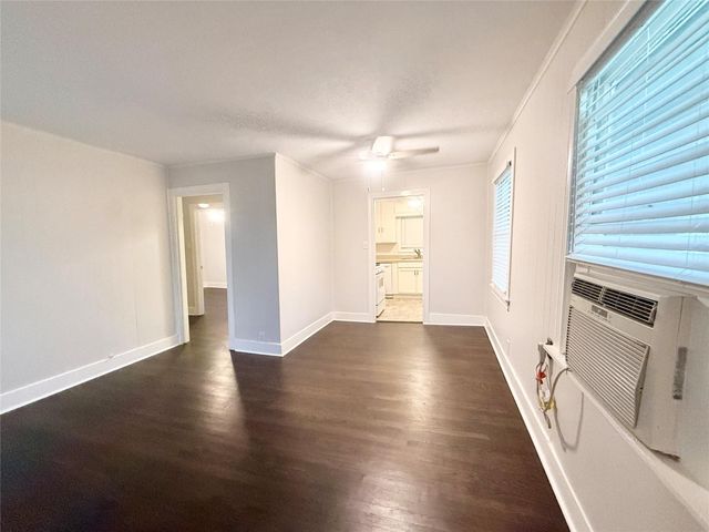 119 Oak Drive, Lake Jackson, TX 77566
