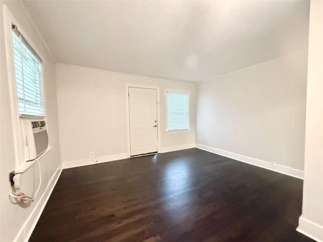 119 Oak Drive, Lake Jackson, TX 77566