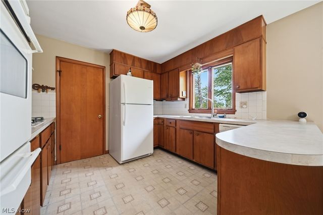 1471 Debra Drive, Ashtabula, OH 44004