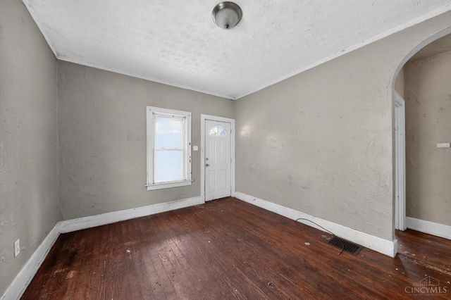 1507 Lawn Avenue, Middletown, OH 45044