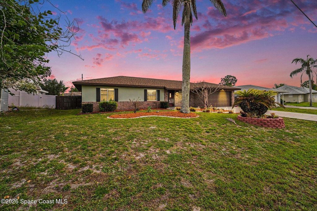 448 Americana Boulevard NW, Palm Bay, FL 32907
