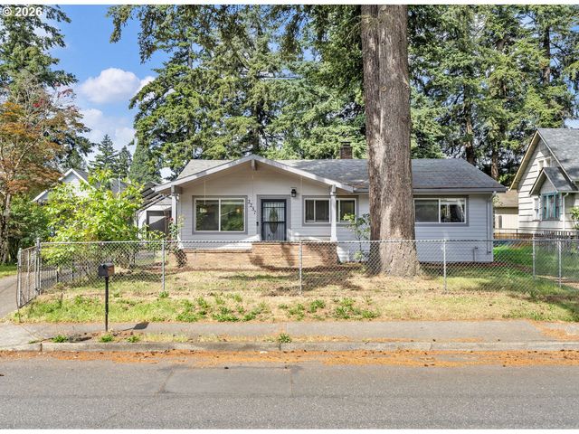 2237 Se 139TH Ave, Portland, OR 97233