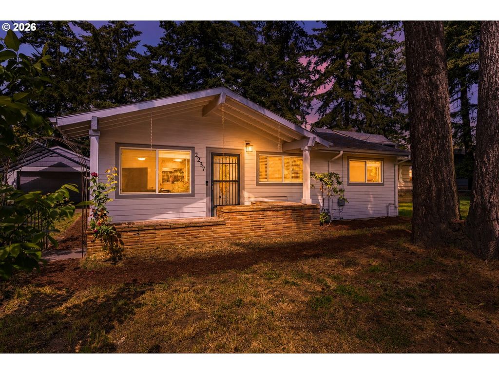 2237 Se 139TH Ave, Portland, OR 97233