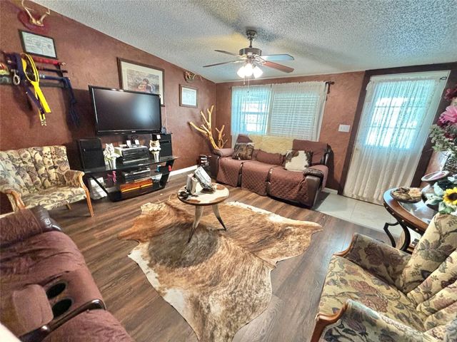 119 Overlook Trail, Azle, TX 76020