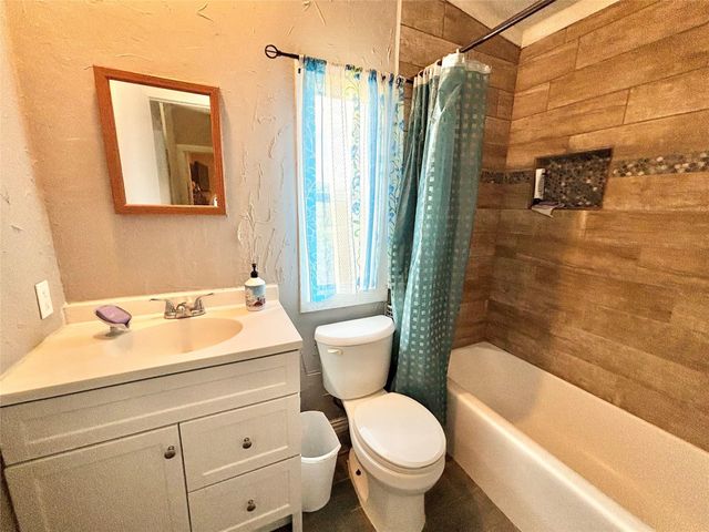 119 Overlook Trail, Azle, TX 76020