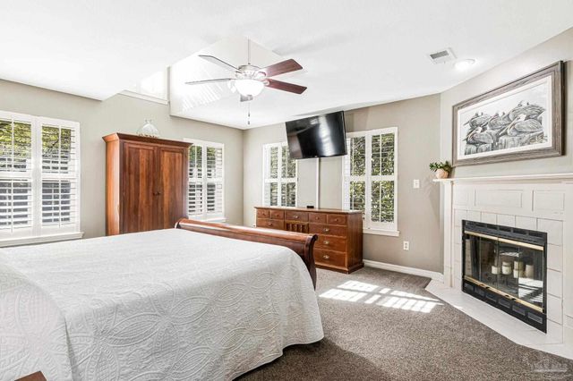 5144 Soundside Dr, Gulf Breeze, FL 32563