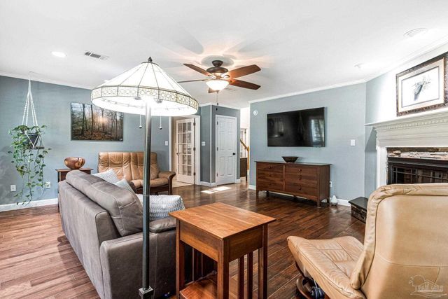 5144 Soundside Dr, Gulf Breeze, FL 32563