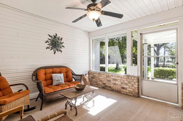 5144 Soundside Dr, Gulf Breeze, FL 32563