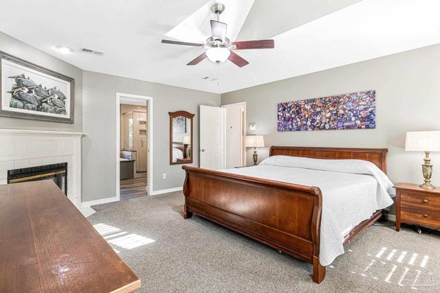 5144 Soundside Dr, Gulf Breeze, FL 32563