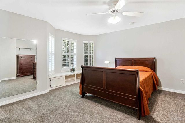 5144 Soundside Dr, Gulf Breeze, FL 32563