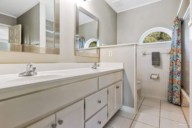 5144 Soundside Dr, Gulf Breeze, FL 32563