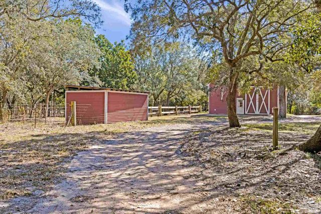 5144 Soundside Dr, Gulf Breeze, FL 32563