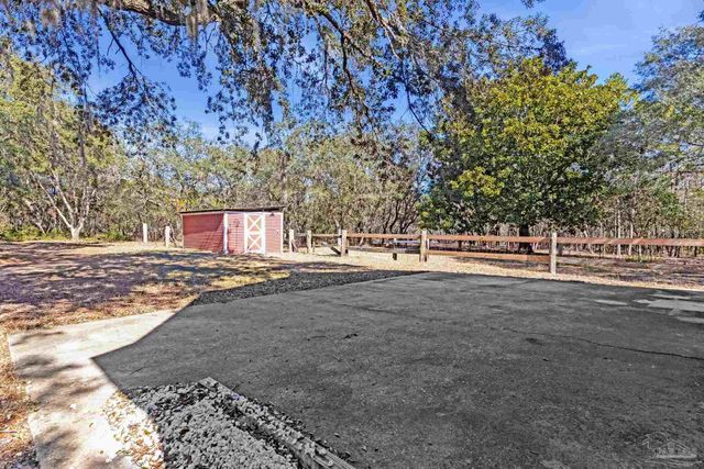 5144 Soundside Dr, Gulf Breeze, FL 32563