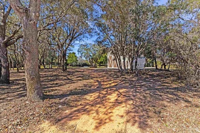 5144 Soundside Dr, Gulf Breeze, FL 32563