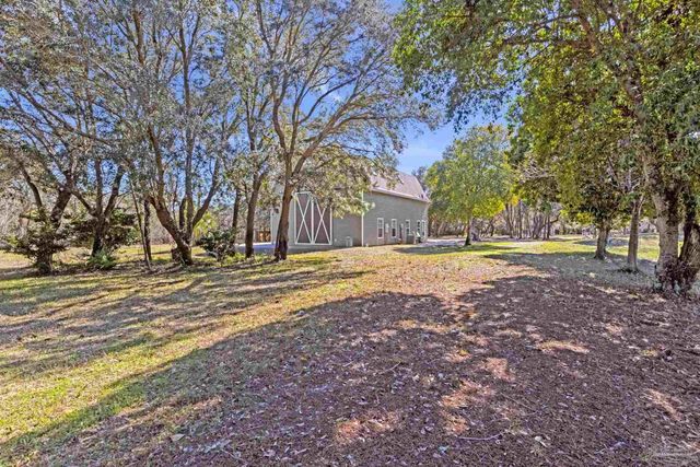 5144 Soundside Dr, Gulf Breeze, FL 32563