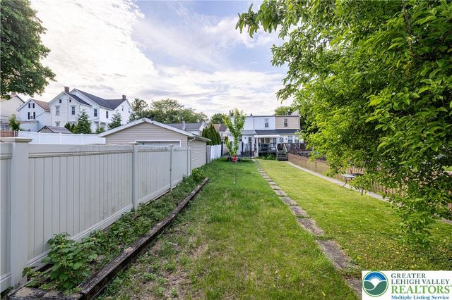335 Mulberry Street, Catasauqua Boro, PA 18032