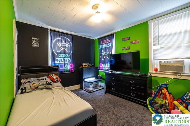 335 Mulberry Street, Catasauqua Boro, PA 18032