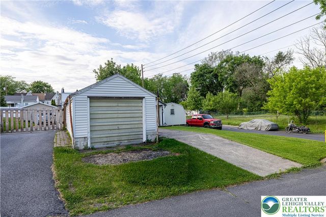335 Mulberry Street, Catasauqua Boro, PA 18032