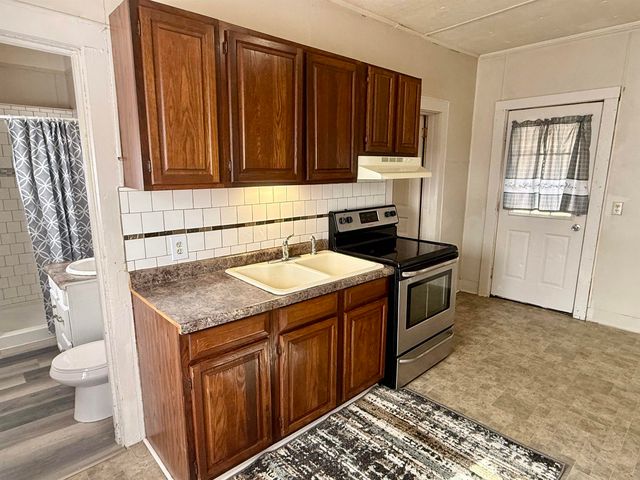 501 N Pine River Street, Ithaca, MI 48847