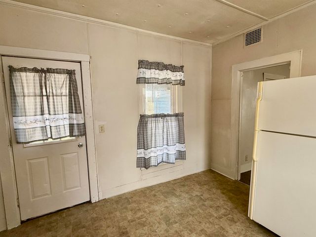 501 N Pine River Street, Ithaca, MI 48847