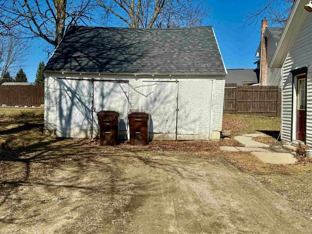 501 N Pine River Street, Ithaca, MI 48847