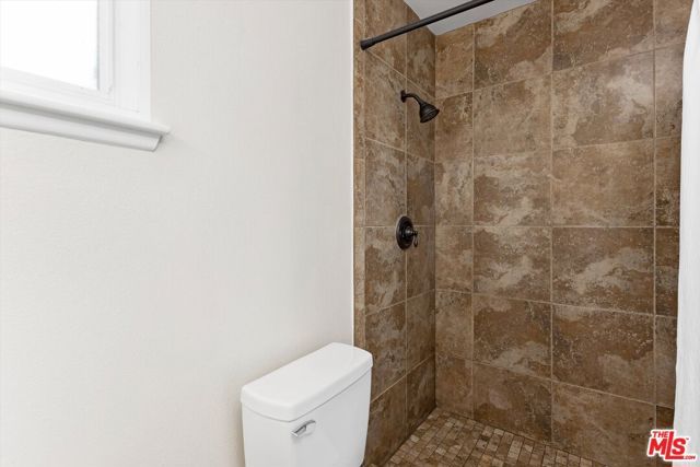 6995 Bonita Drive, Highland, CA 92346