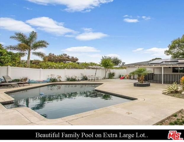 6995 Bonita Drive, Highland, CA 92346