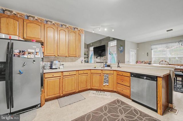 20 TOMASELLO DR, Millville, NJ 08332