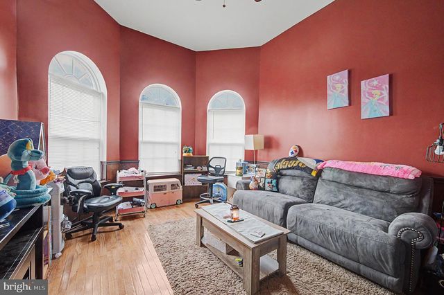20 TOMASELLO DR, Millville, NJ 08332