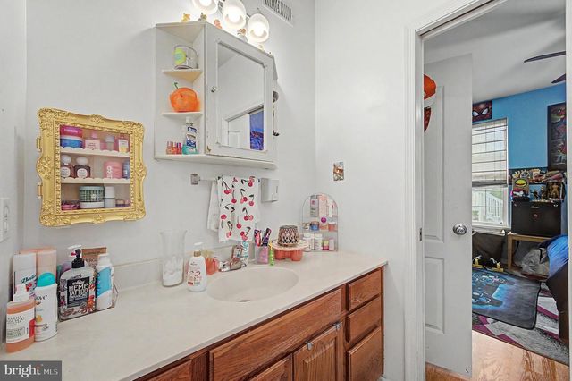20 TOMASELLO DR, Millville, NJ 08332