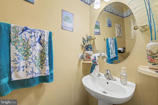 20 TOMASELLO DR, Millville, NJ 08332