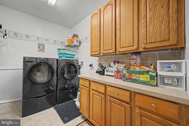 20 TOMASELLO DR, Millville, NJ 08332