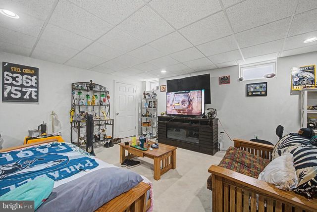20 TOMASELLO DR, Millville, NJ 08332