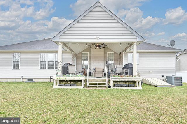 20 TOMASELLO DR, Millville, NJ 08332