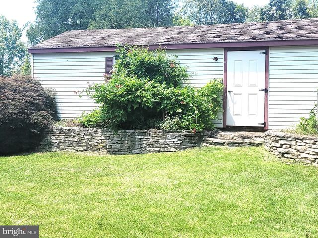 141 GRESHVILLE, Boyertown, PA 19512