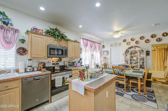 7307 E Arbor Avenue, Mesa, AZ 85208