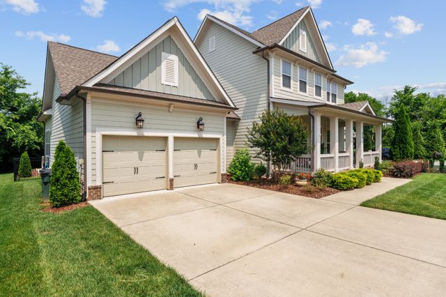 215 Catalina Way, Hendersonville, TN 37075