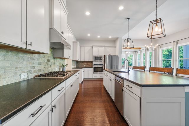 215 Catalina Way, Hendersonville, TN 37075