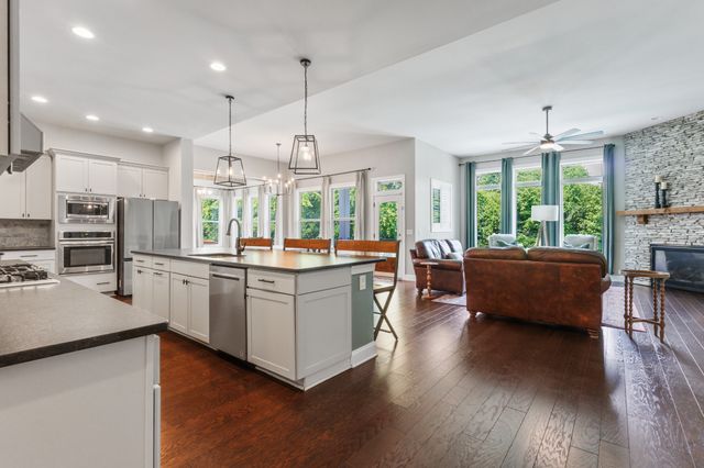 215 Catalina Way, Hendersonville, TN 37075