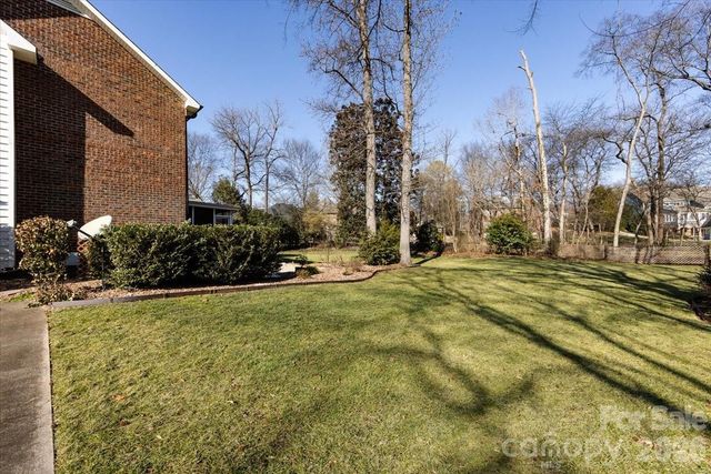 5901 Havencrest Court NW, Concord, NC 28027