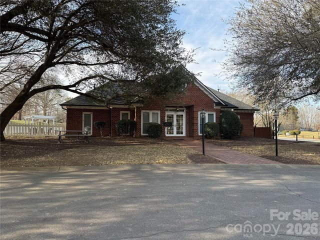 5901 Havencrest Court NW, Concord, NC 28027