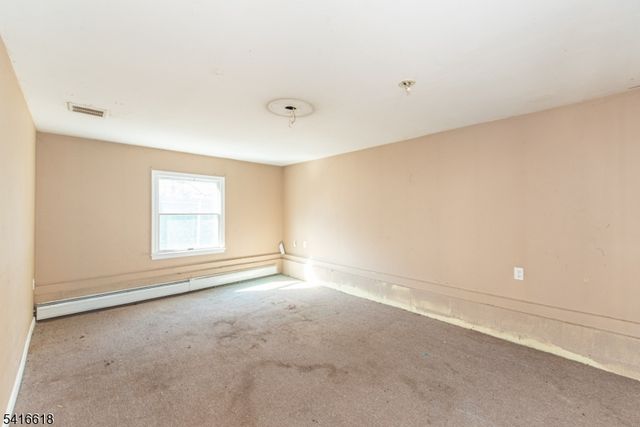 558 Beech St, Washington Twp., NJ 07676