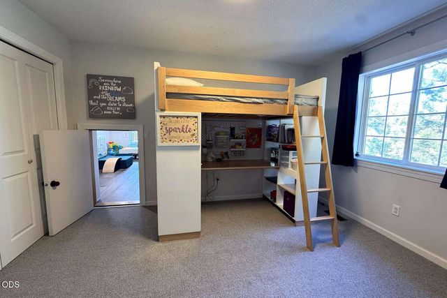 1044 SE Baywood Court, Bend, OR 97702