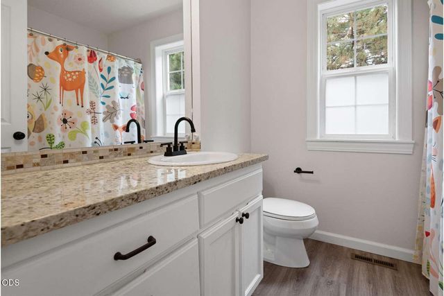1044 SE Baywood Court, Bend, OR 97702