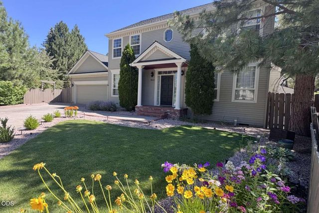 1044 SE Baywood Court, Bend, OR 97702