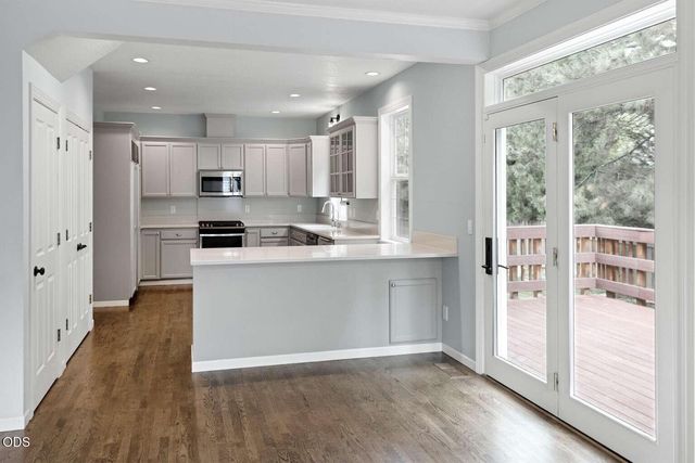 1044 SE Baywood Court, Bend, OR 97702