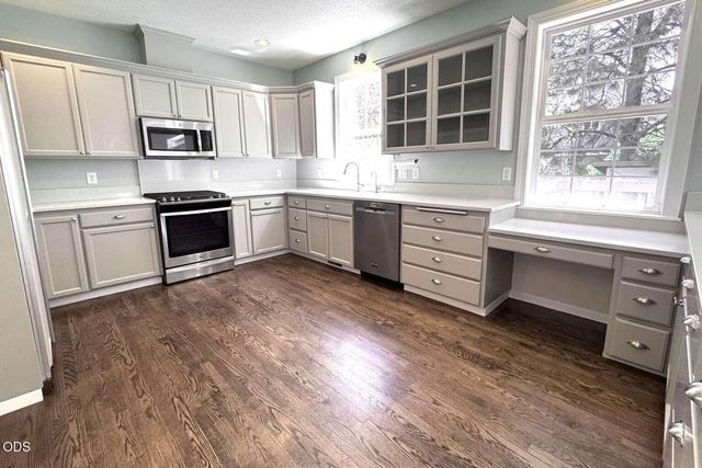 1044 SE Baywood Court, Bend, OR 97702