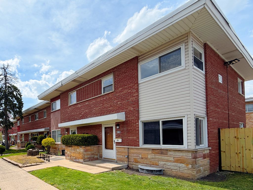 170 E Northwest Highway I, Des Plaines, IL 60016