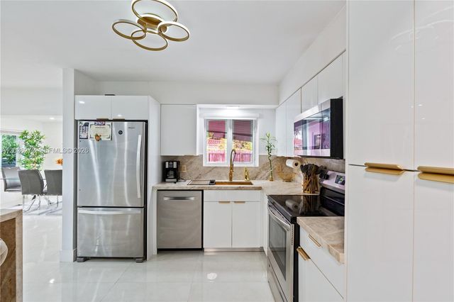 706 N 32nd Court, Hollywood, FL 33021